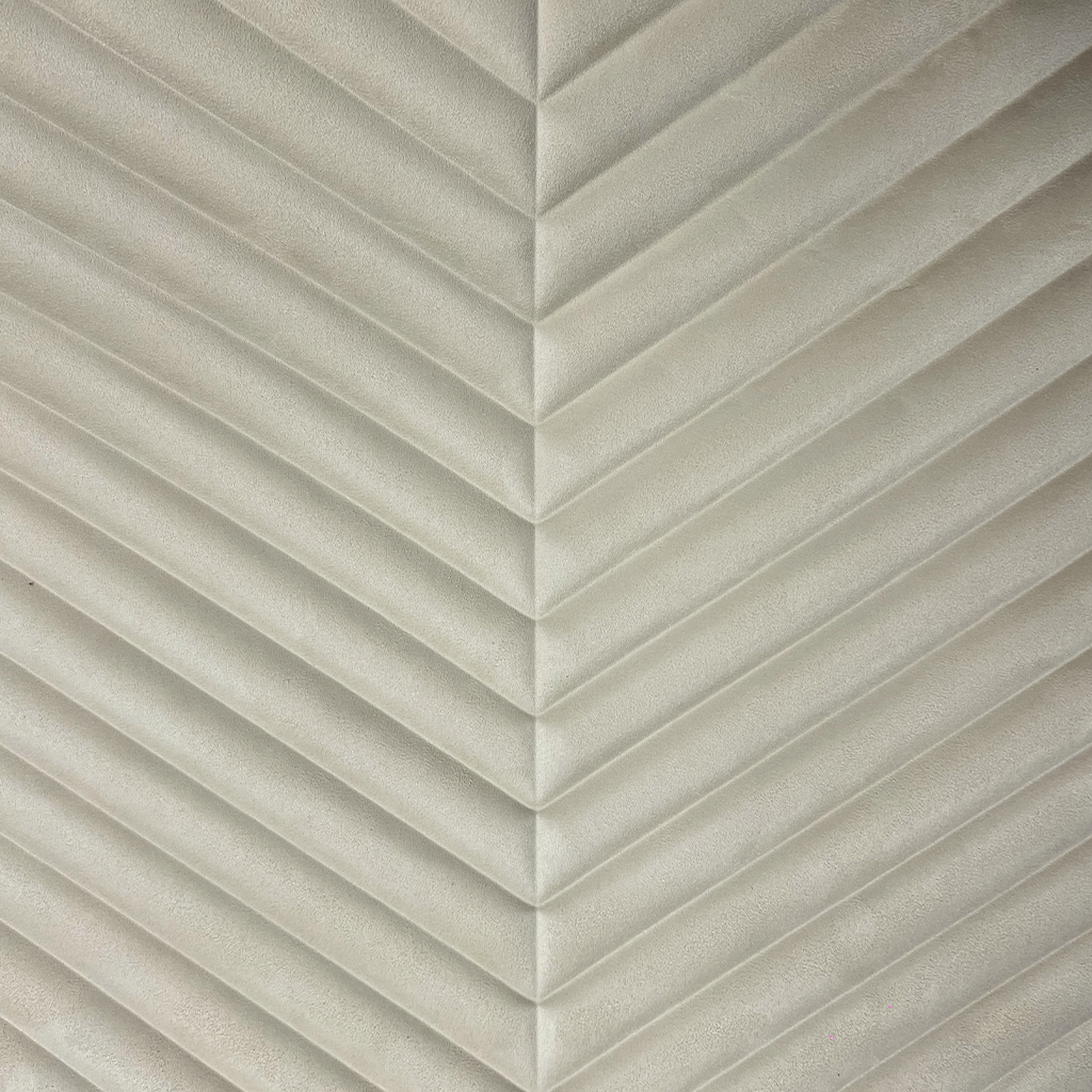 Muro Acolchado Teresa Gamuza Crema 5.5*600*2700 mm