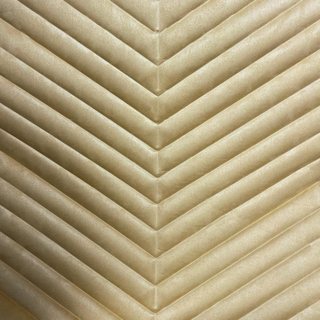 Muro Acolchado Teresa Gamuza Oro 5.5*600*2700 mm